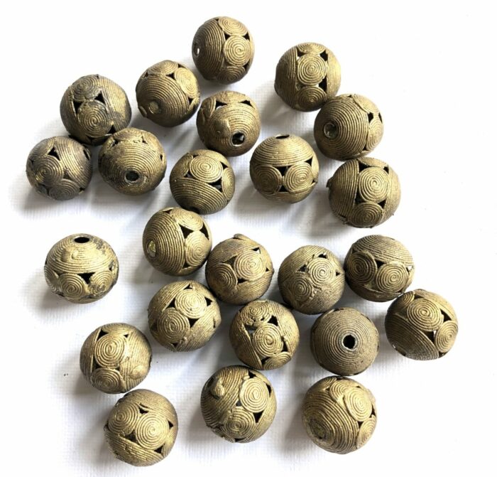 20mm Brass Filligree Beads - Image 2