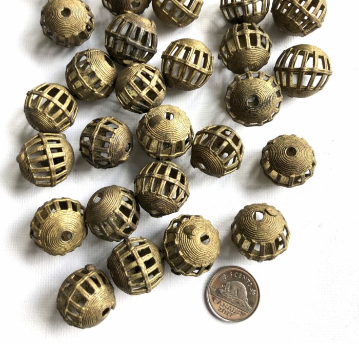 20mm Brass Filligree Beads - Image 3