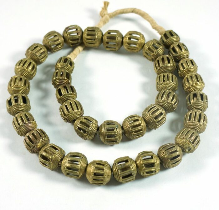 14mm Brass Filligree Beads - Image 3