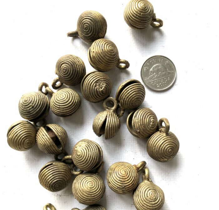Med. Brass Bells 18mm - Image 2