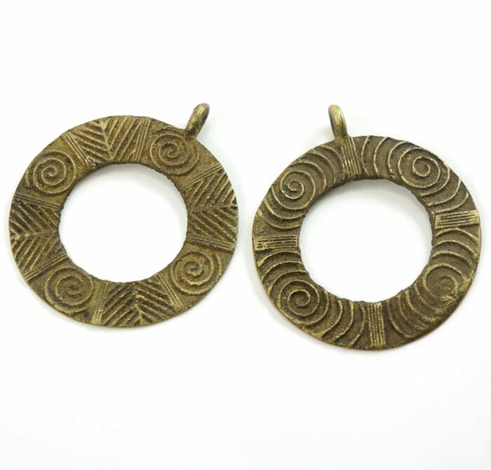 Large Circle Pendant - Image 3