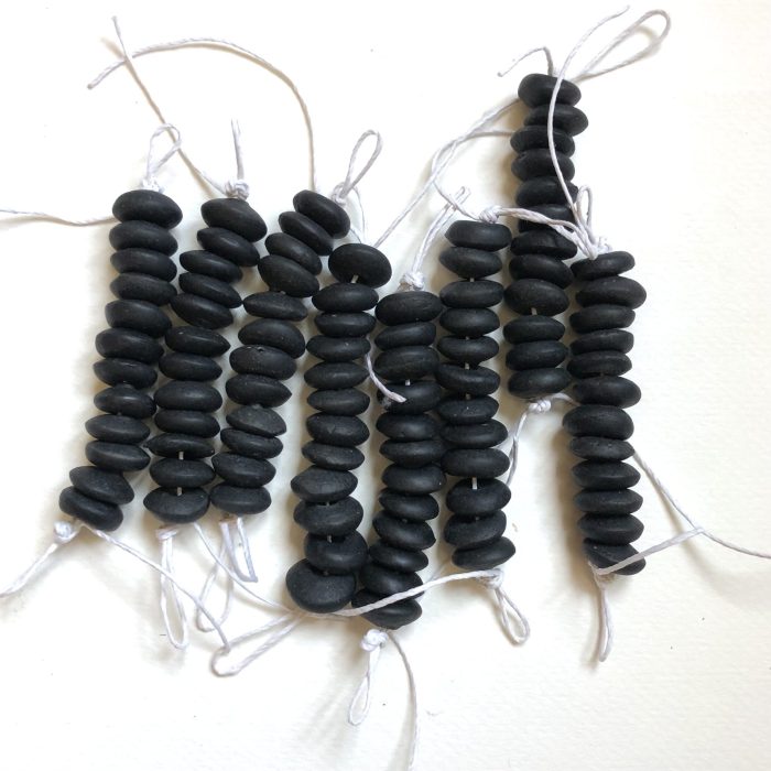 B+W Recycled Glass Beads