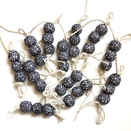 B+W Recycled Glass Beads