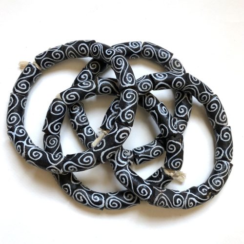 B+W Recycled Glass Beads