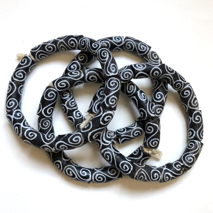 B+W Recycled Glass Beads